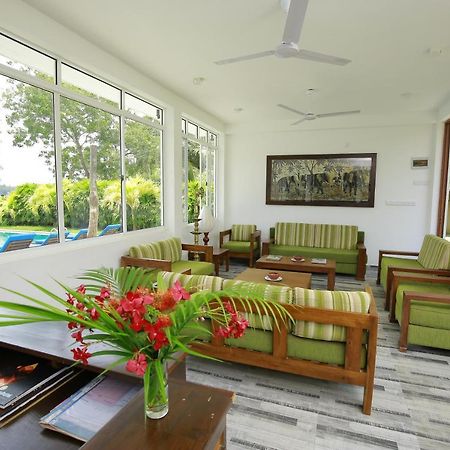 יאלה Diya Dahara Lake Resort מראה חיצוני תמונה